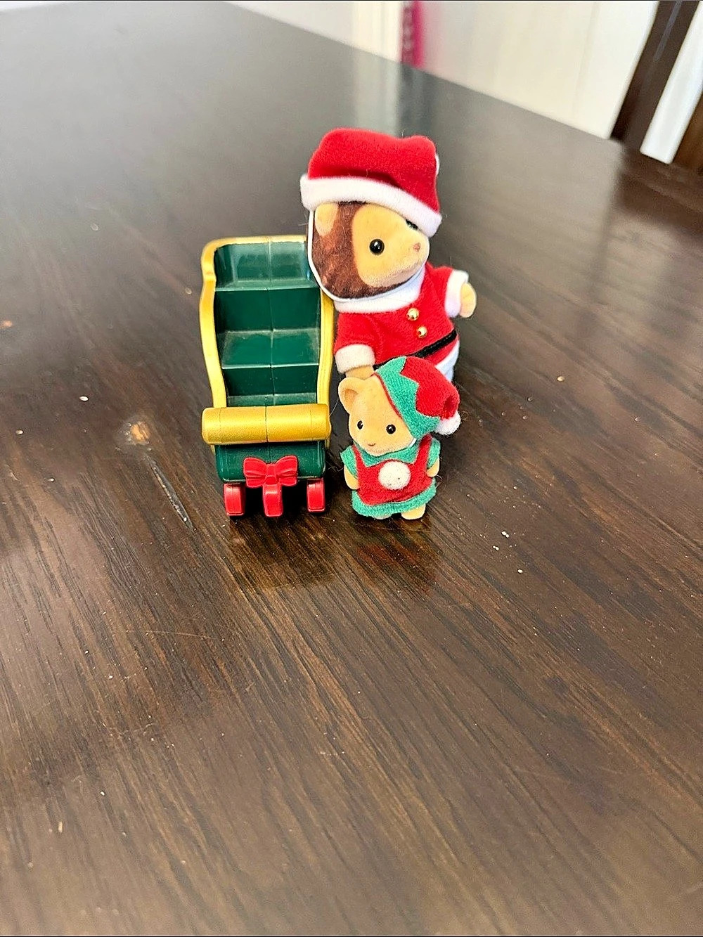 Calico Critters Mr. Lion's Winter Sleigh Christmas Bear on Sled Decor